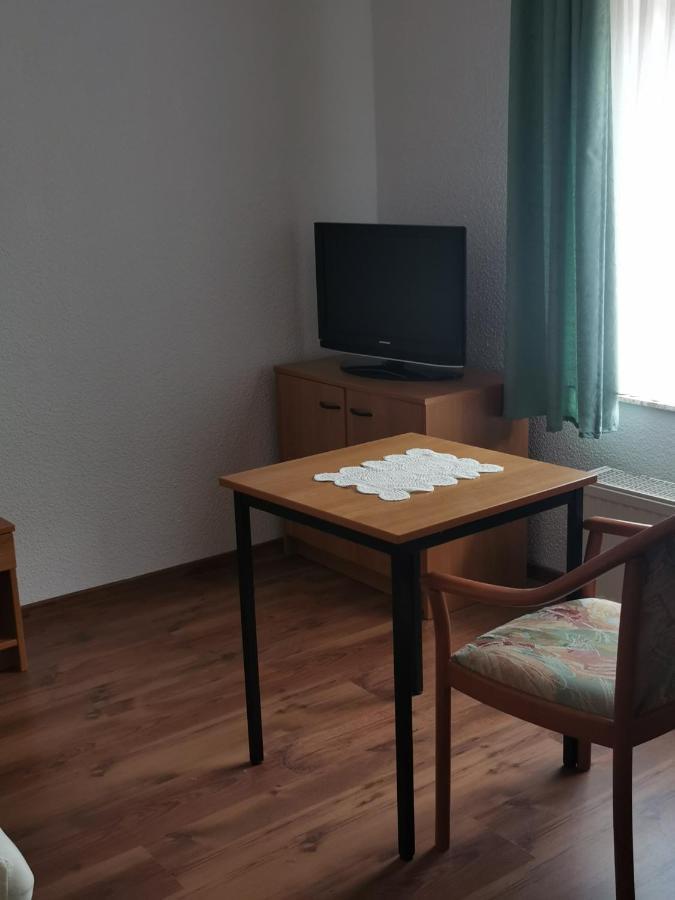 Pension Zum Park Goldberg Bagian luar foto
